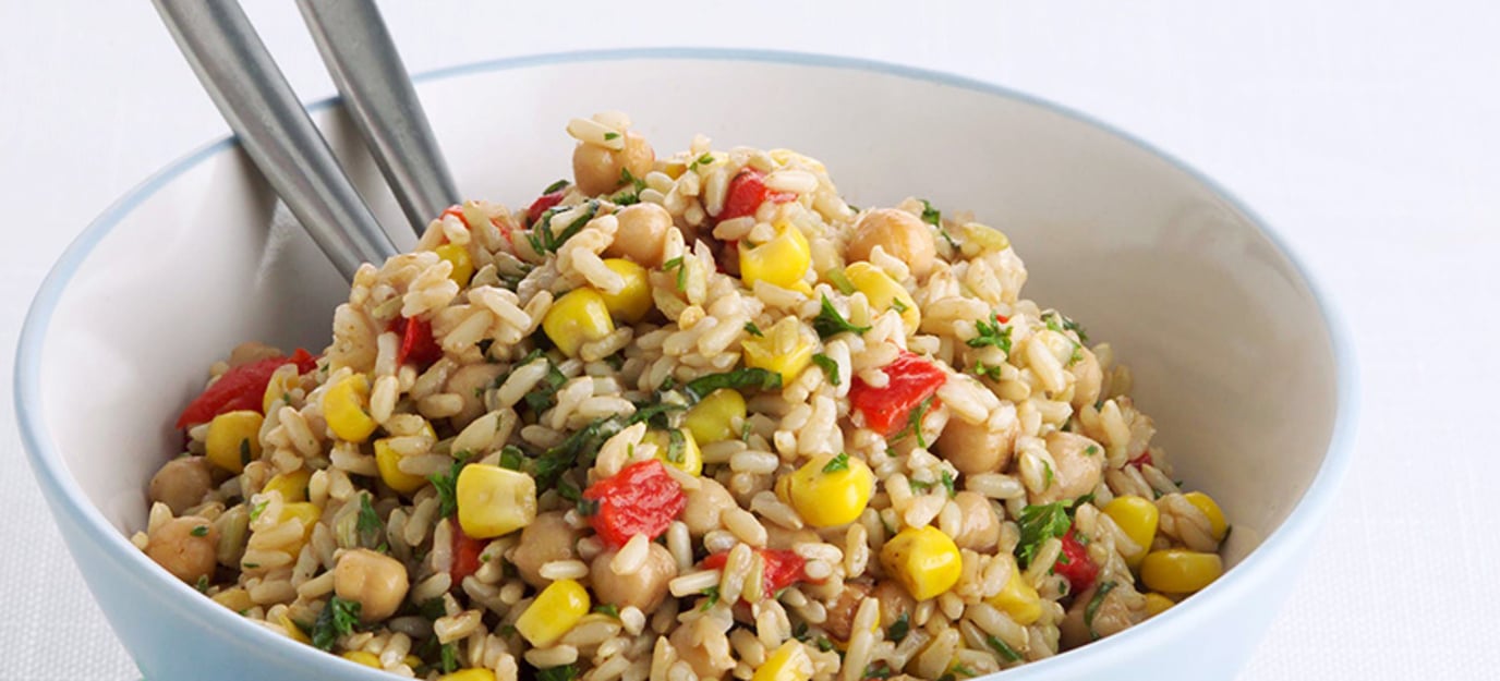 Rice salad with roast capsicum and chickpeas