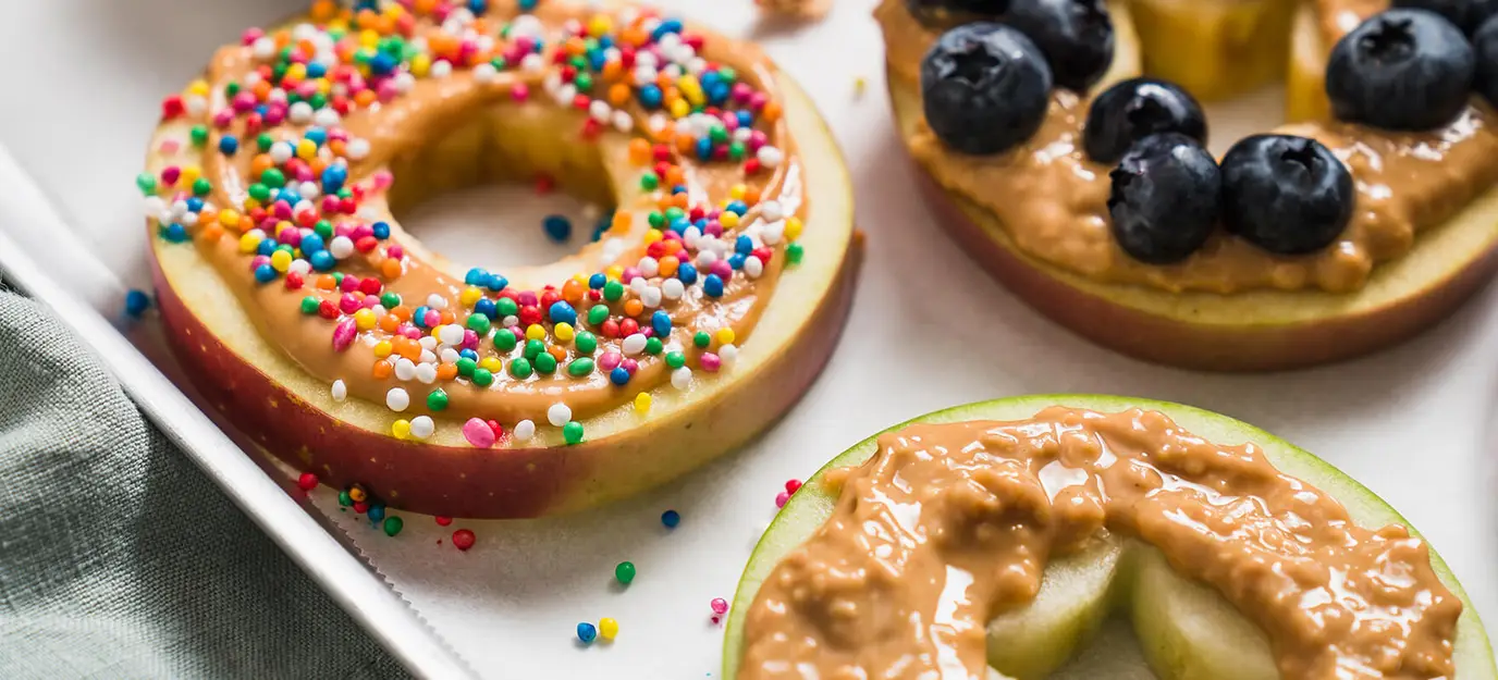 Apple peanut butter 'donuts’