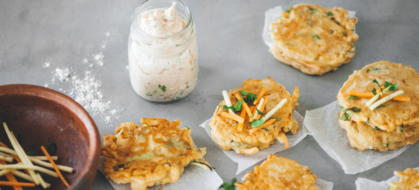 Veggie fritters and peanut sauce