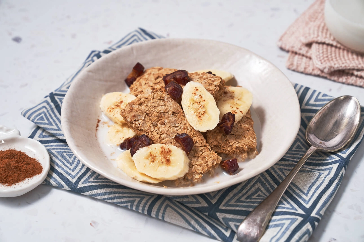 Weet-Bix™ banana and date bowl