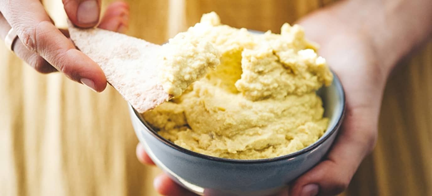 Golden turmeric hummus