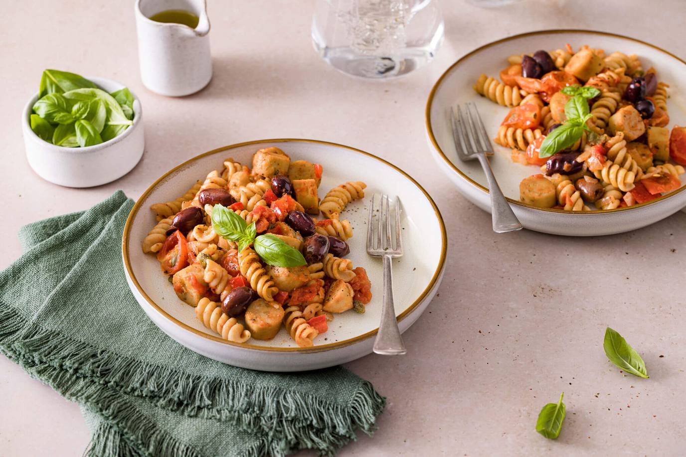 Cacciatore Pasta with Vegie Sausages