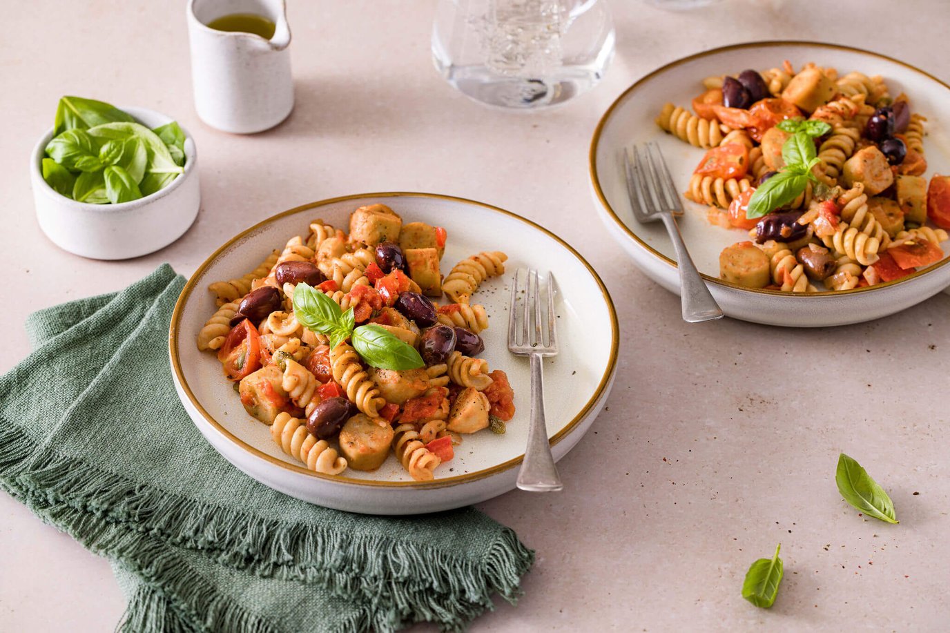 Cacciatore Pasta with Vegie Sausages