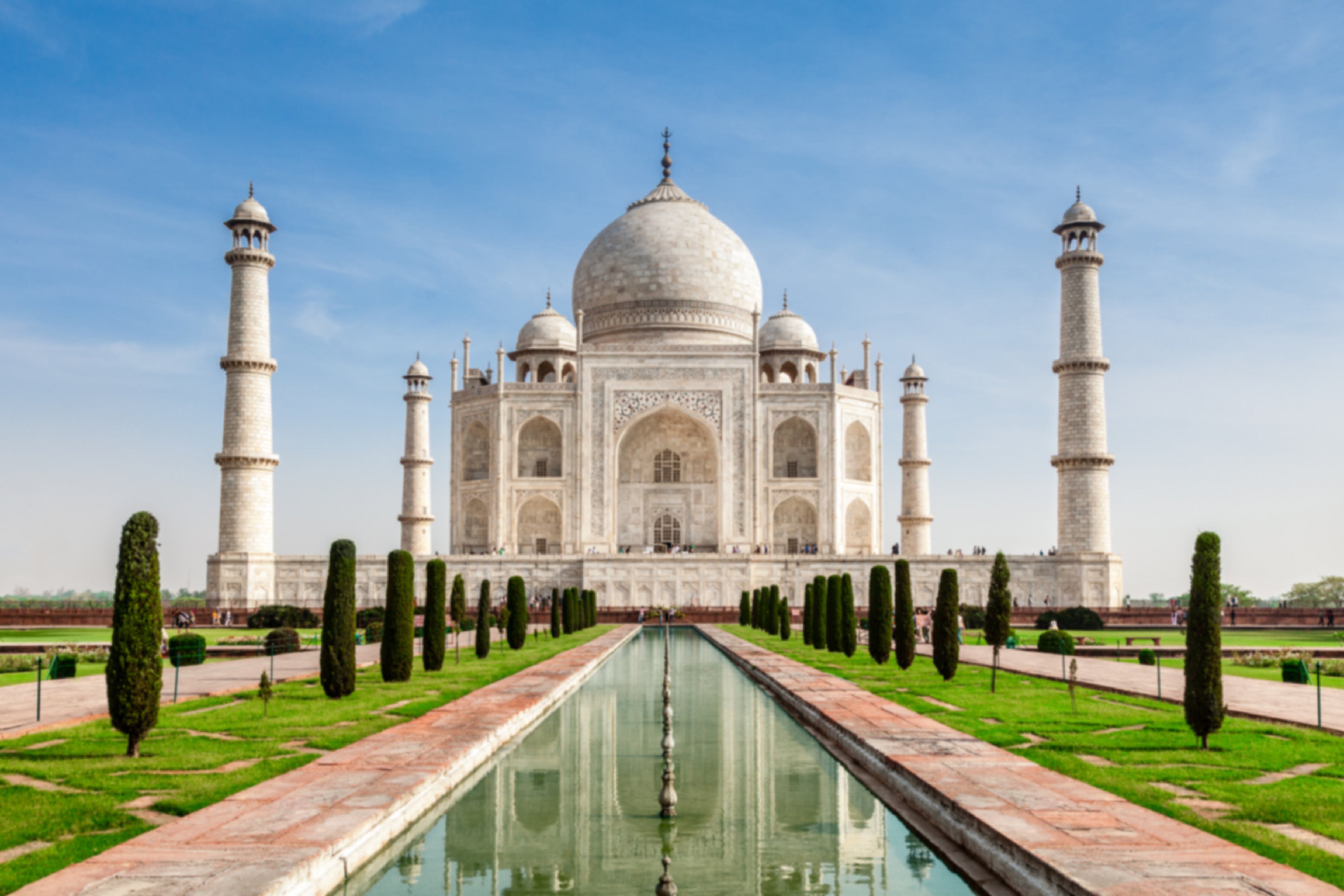 A view of the Taj Mahal on a sunny day