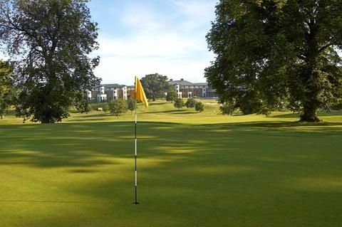 Venue - puckrup-hall : treelined-fairways-means-each-shot-must-be-accurate-to-beat-the-coruse