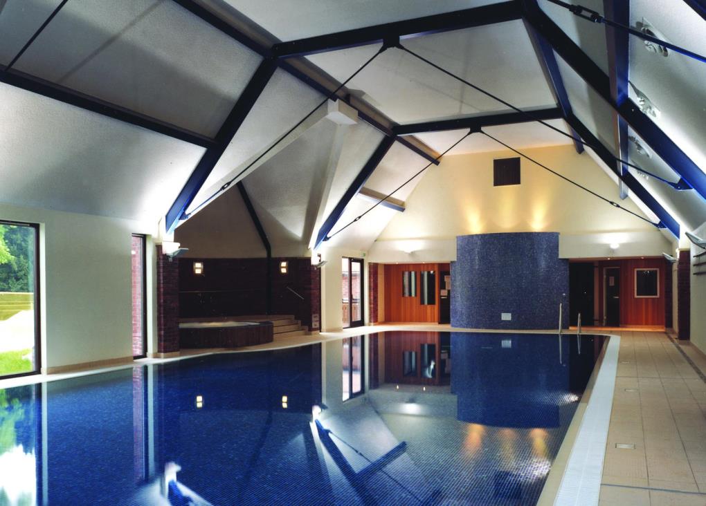 Venue - aldwark-manor : am-swimpool1600x1149