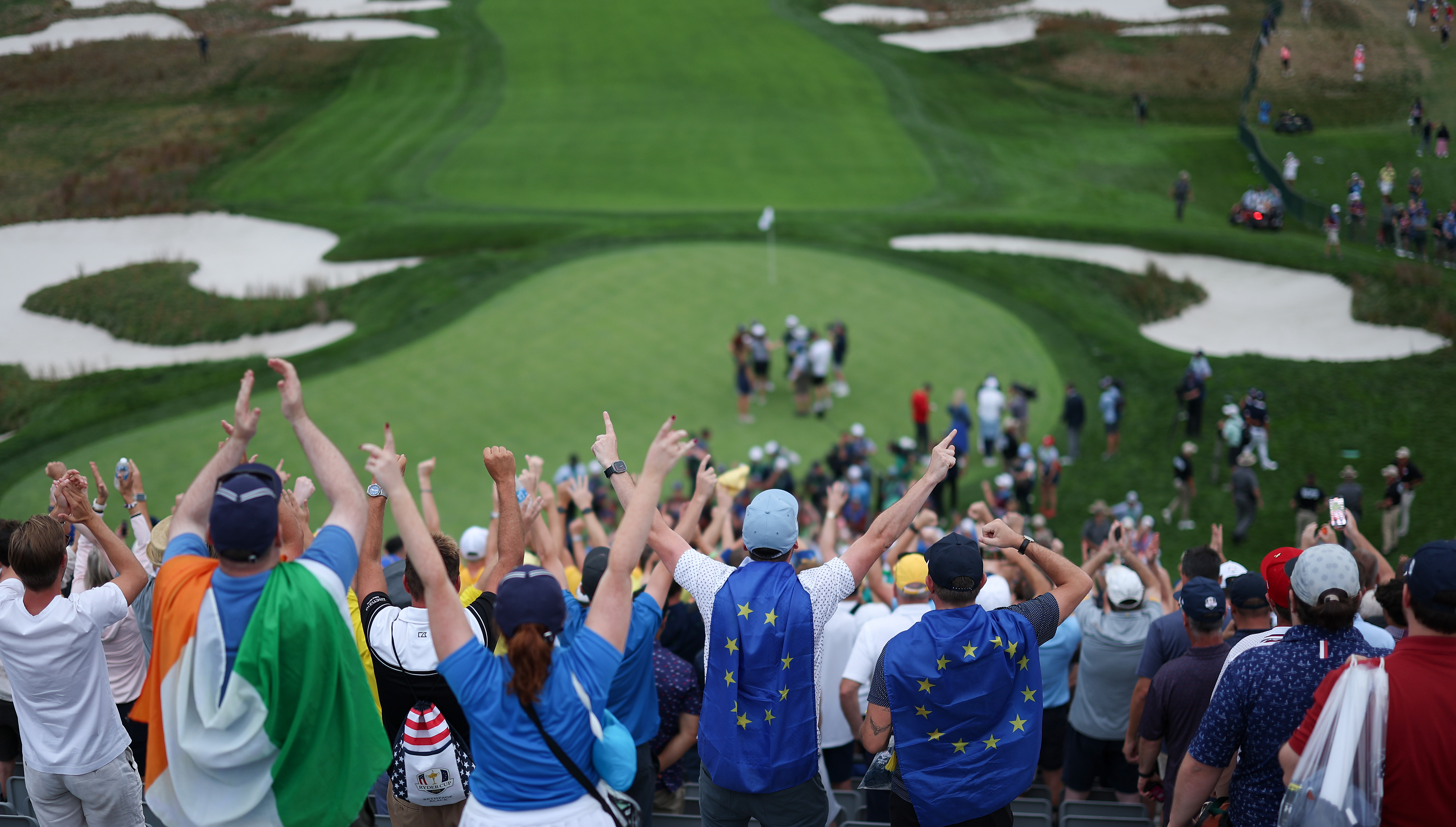 Ryder Cup 27 - Authorised Image - 18th Hole Fans