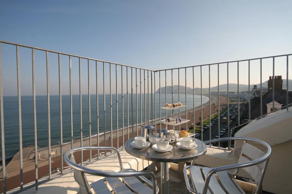 Venue - the-imperial-hotel-llandudno-exterior-afternoon-tea-with-sea-views