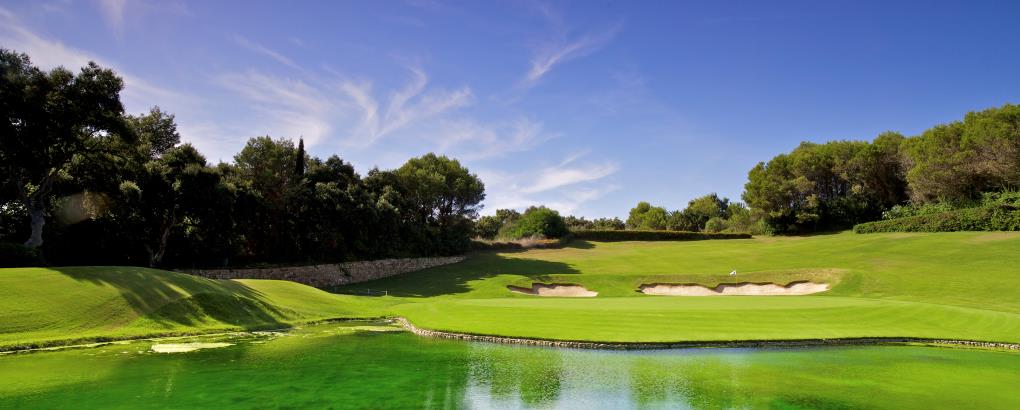 Venue - valderrama-17th-hole-iconic-image