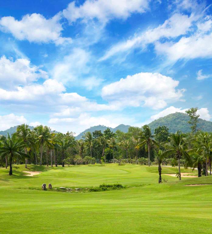 Golf course - majestic-creek-golf-club : b6-no-players-dsc3251extended-sky