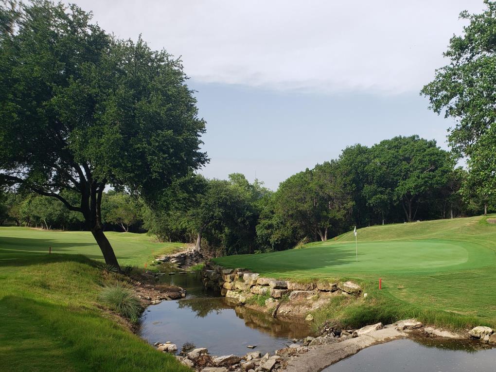 Venue - omni-barton-creek : foothills-stream-fronted-green