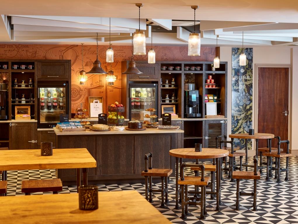 Venue - de-vere-staverton-estate : burr-co