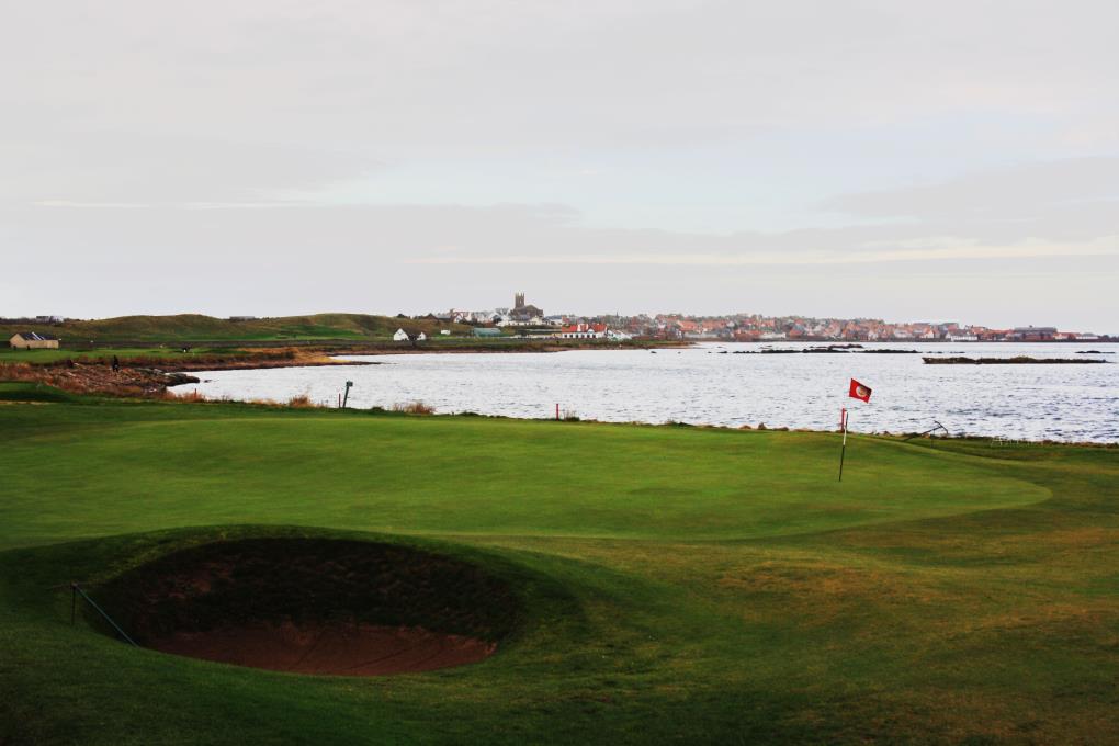 Golf course - dunbar : dunbar-golf-club-15th-green