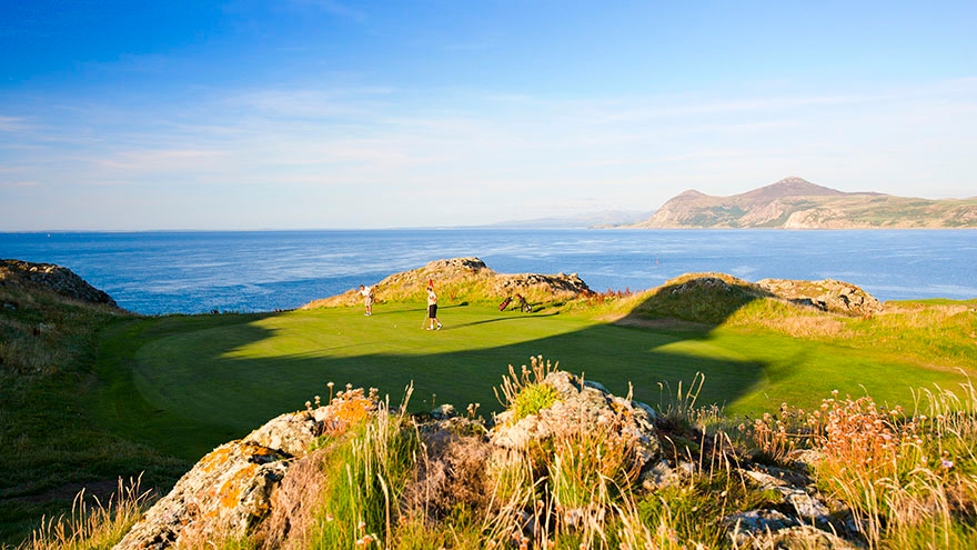 Spectacular green overlooking the sea at Nefyn & District Golf Club.