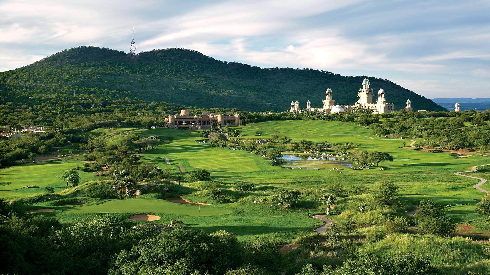 Aerial view of Sun City Golf with the mountains in the background.
