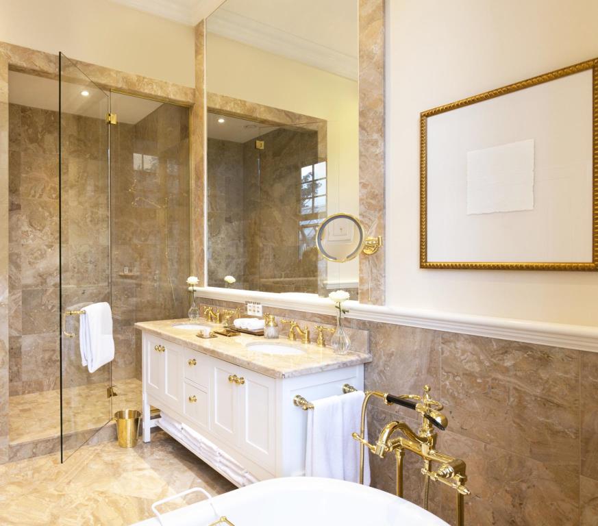 Hotel bathroom