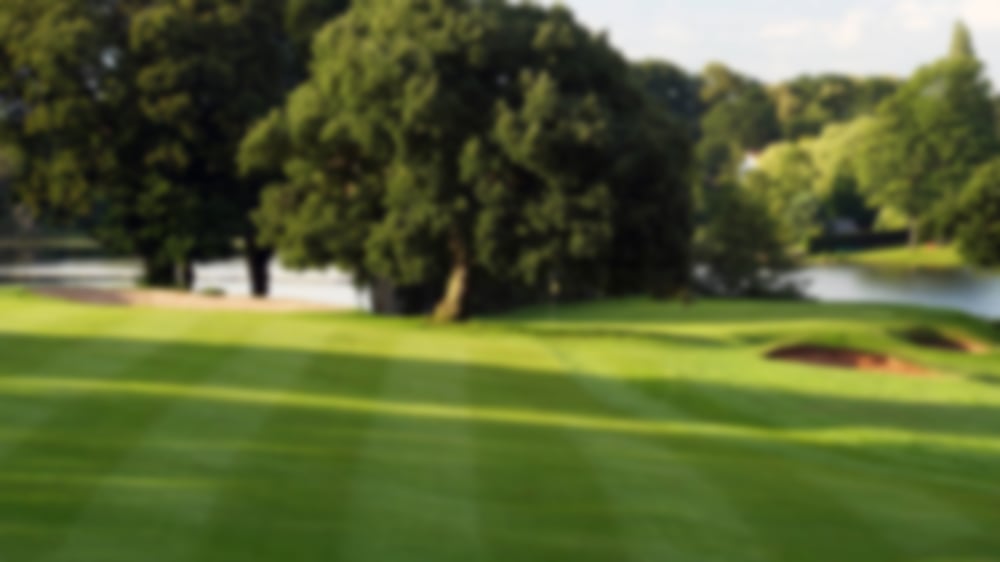 The scenic approach shot to the green