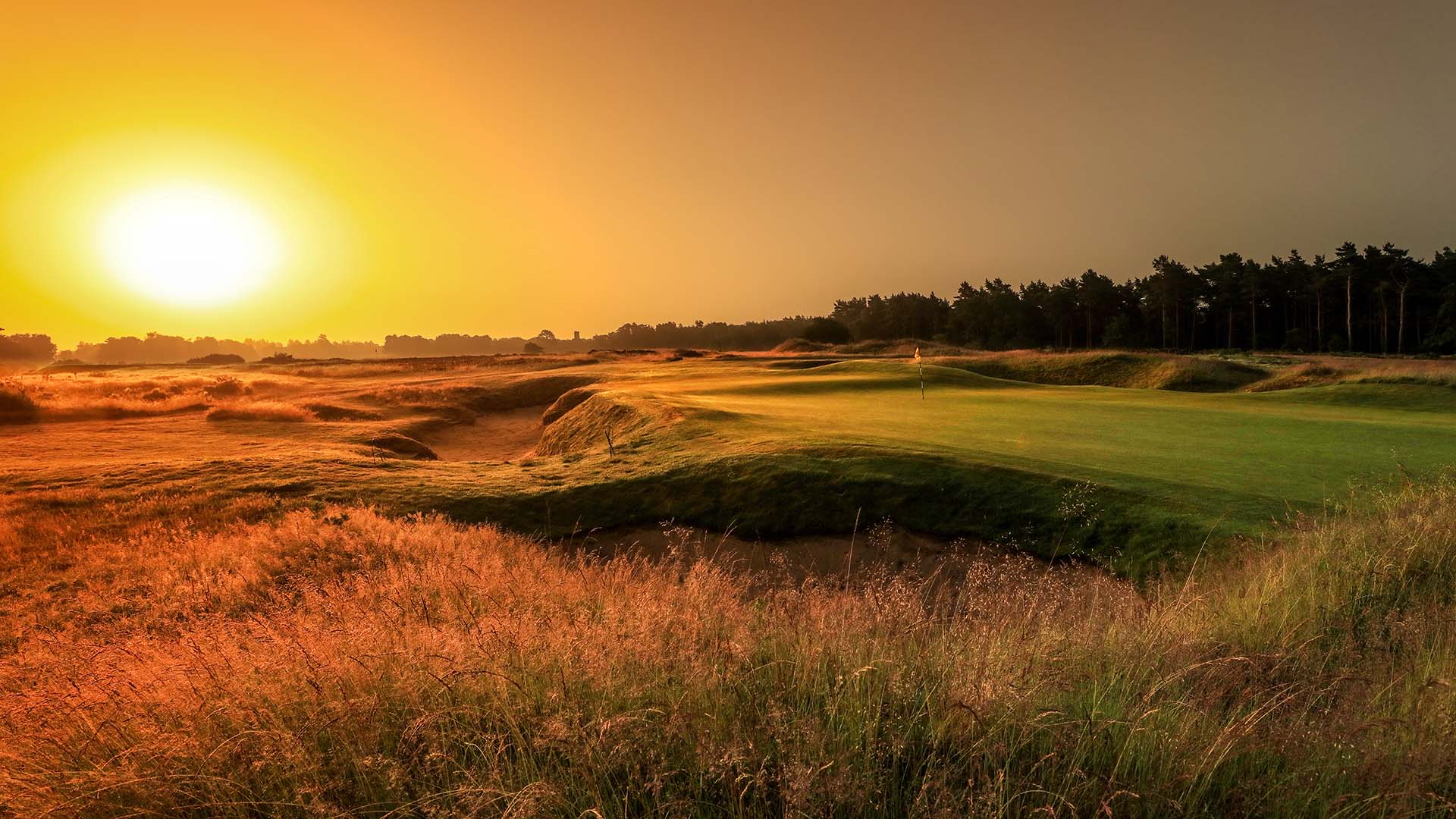 Incredible sun over a Woodhall Spa Green