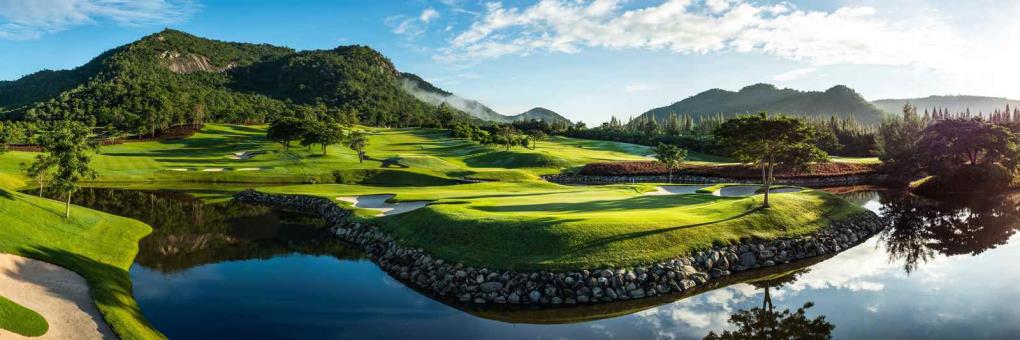 Venue - black-mountain-golf-resort : green-4dawn-pano