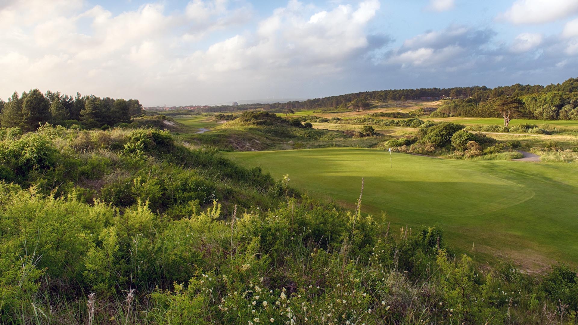 Wide fairways at the amazing La Mer with blue skies above
