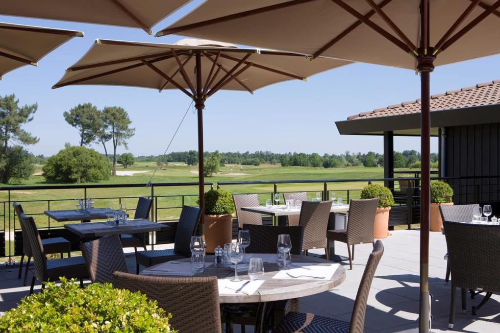 Venue - golf-du-medoc-resort : golf-du-medoc-hotel-spa-resort-le-club-terrasse-copy