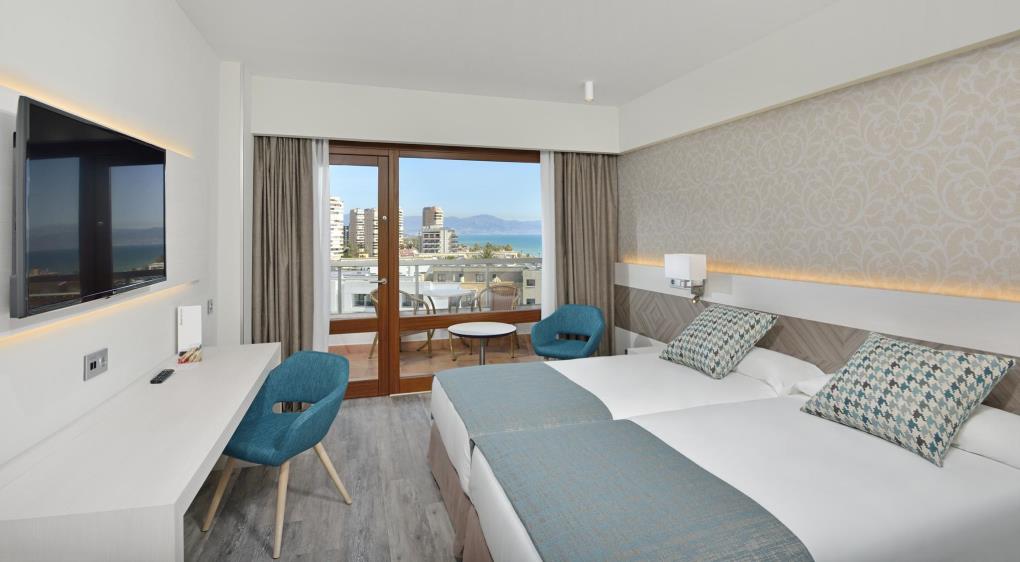 Venue - 10soldonpablo-solroomsideviewtwinbed2048x1128