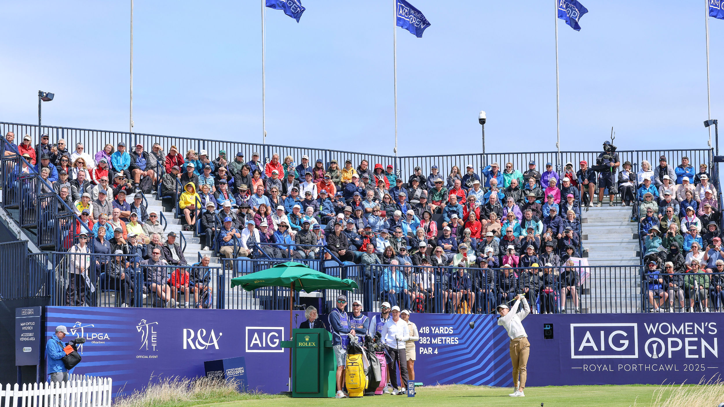 aig-womens-crowd.jpg
