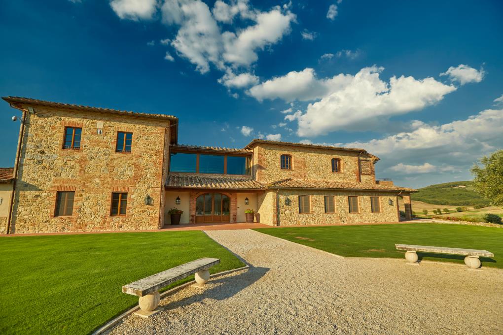 04la-bagnaia-golf-spa-resort-sienaclubhouseroyalgolfla-bagnaia