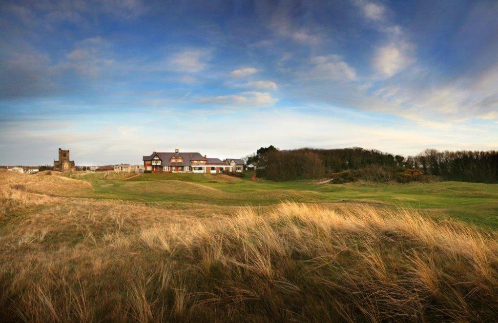 Golf course - wallasey : wallasey-hole-18-clubhouse