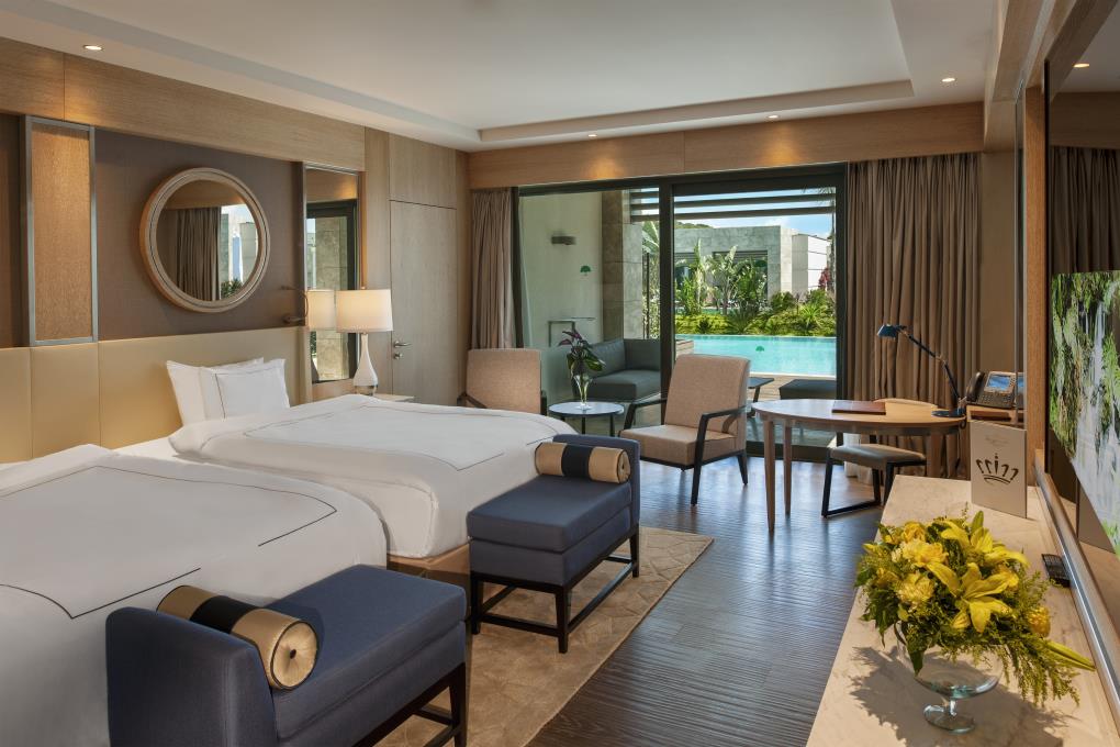 Venue - regnum-carya : golf-room-by-pool