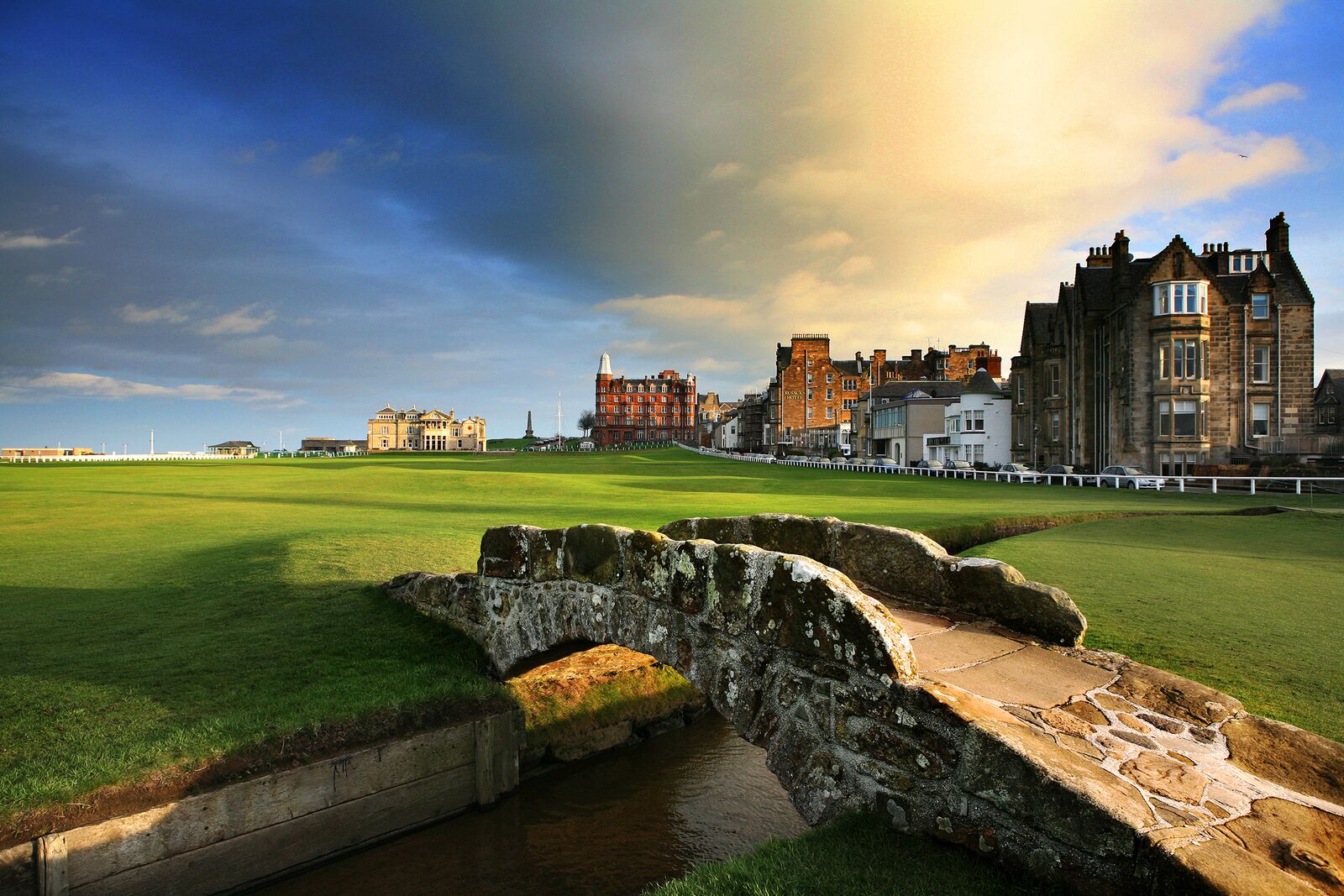 Large-old-course-swilcan-bridge