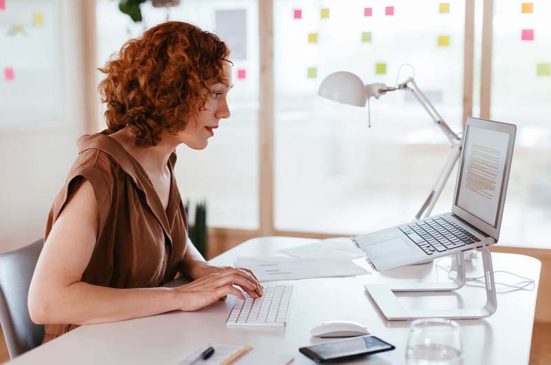 How Do HRO Payroll Services Streamline Business Operations?
