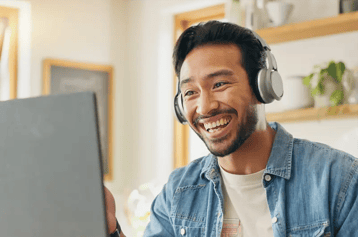 Free eGuide + smart strategies: Your Q4 team engagement boost is here