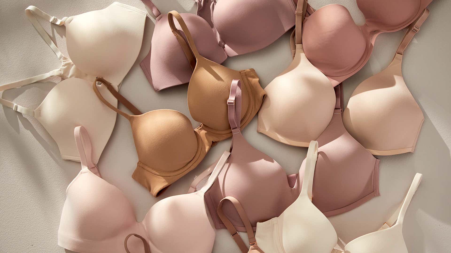 thumbnail_Bra-Wardrobe-1500x1000_0000_SO_113_ENB_Wrlss_ENBLX_Brltt_LDL_06_22_048-150-JPEG.jpg