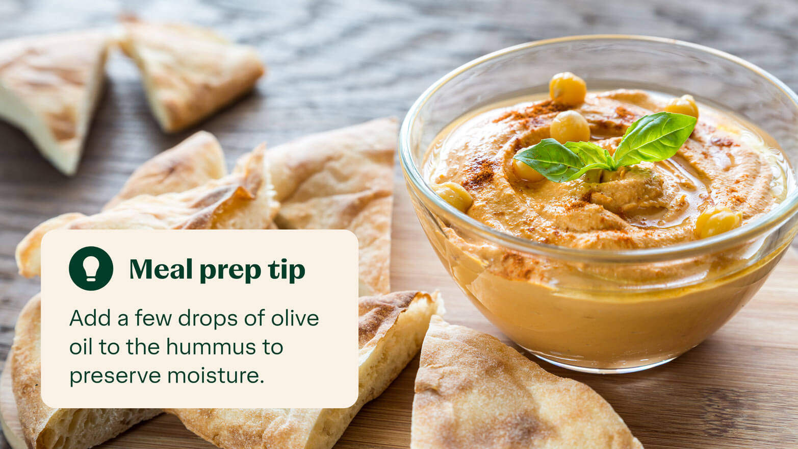 hummus and pita slices