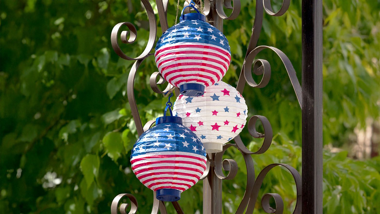 Memorial Day paper lanterns