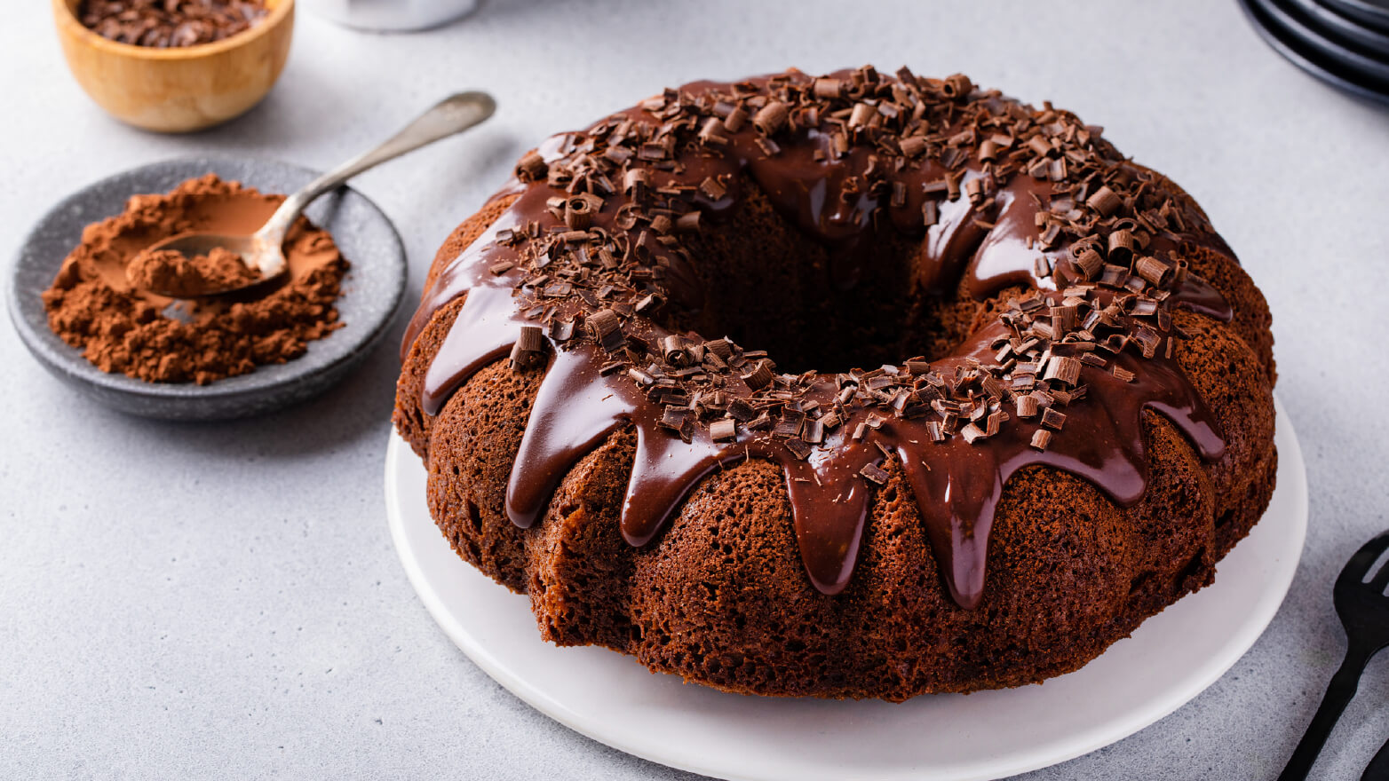 Dark chocolate cake with chocolate ganache