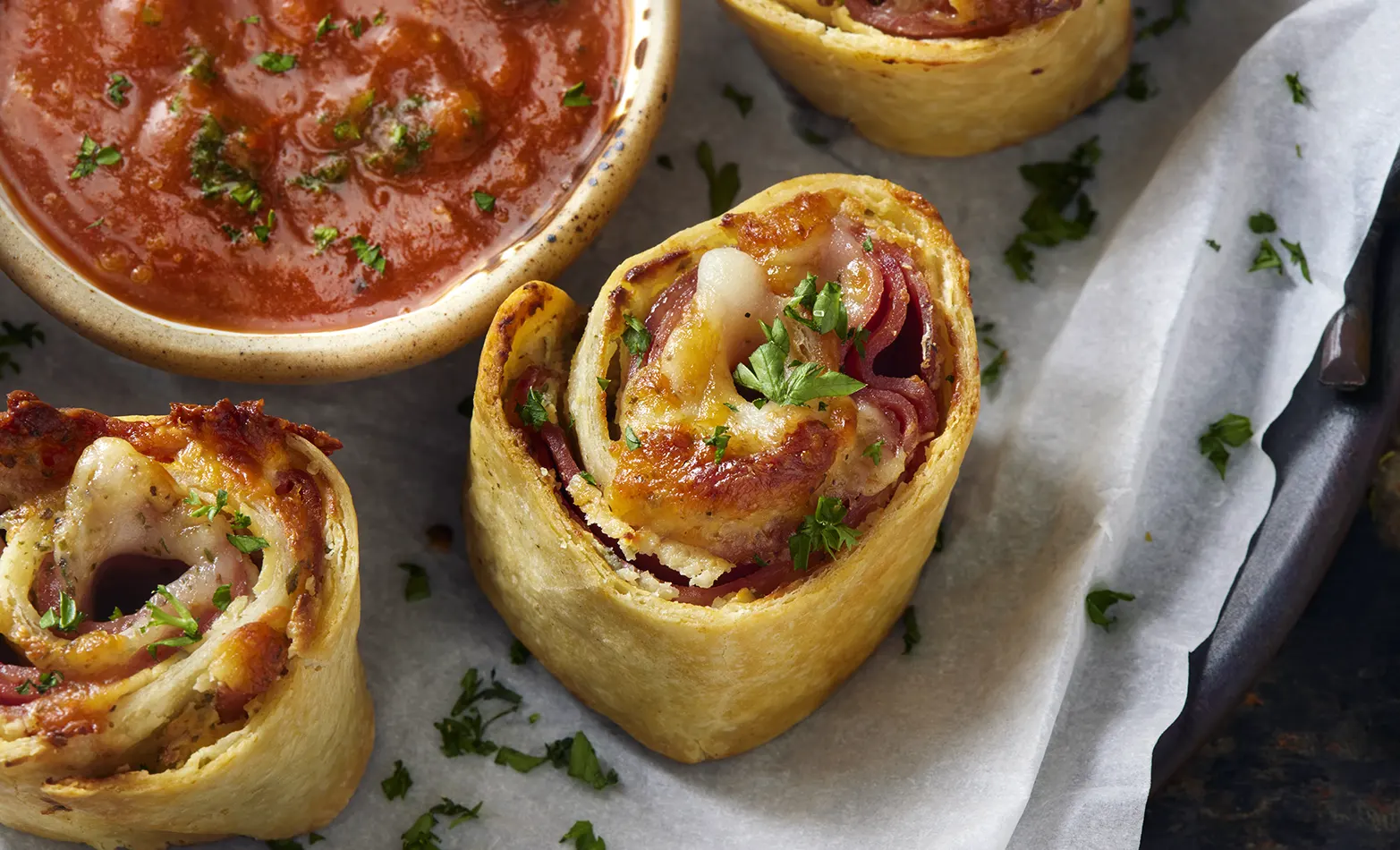pepperoni pizza roll-ups