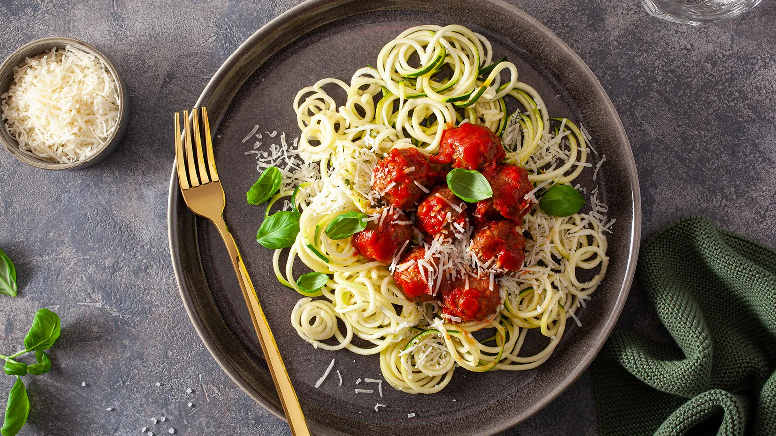 Turkey meatballs with zucchini noodles