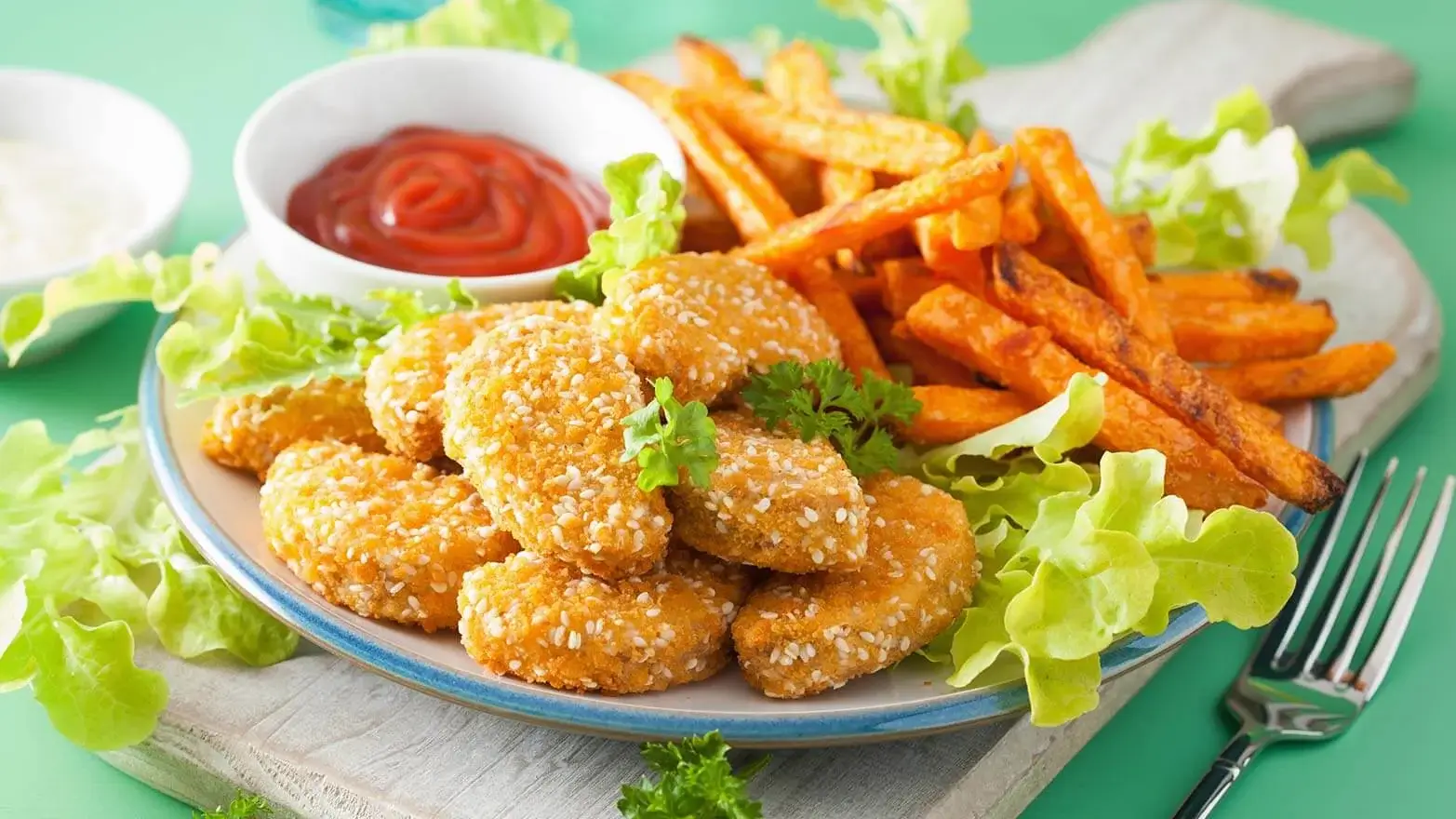 Chicken nuggets with sweet potato fries
