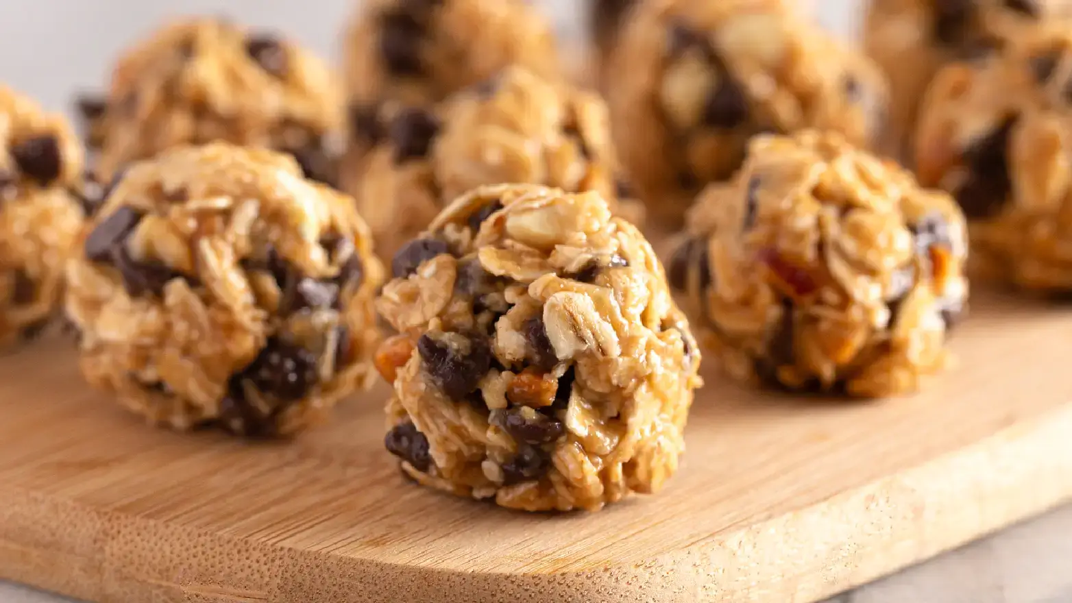 Chocolate chip protein balls