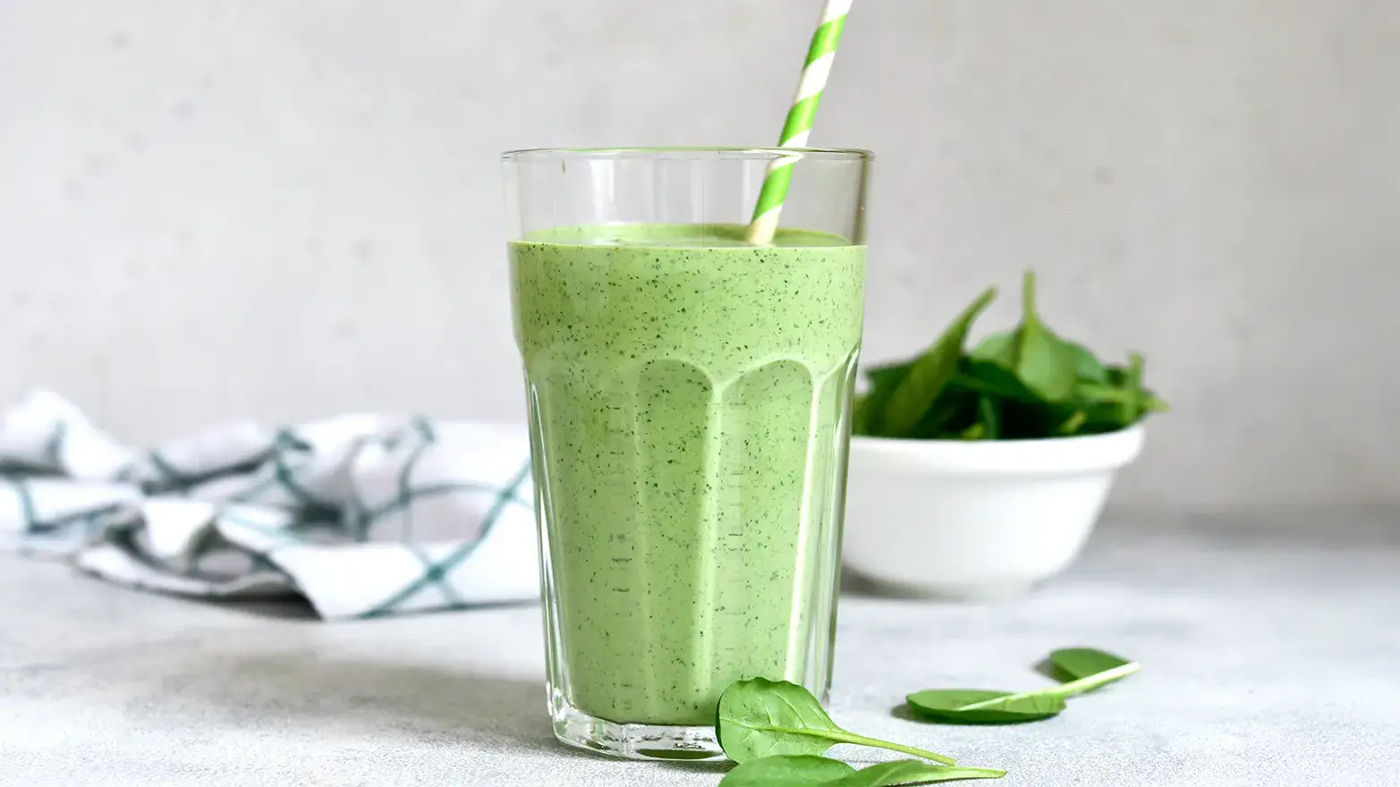 Photo of green spinach smoothie