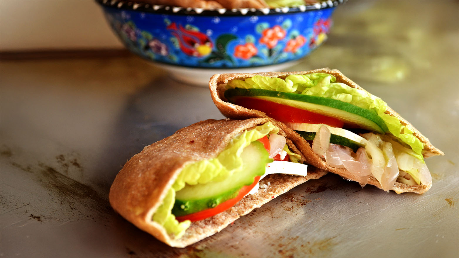 veggie stuffed pita pockets