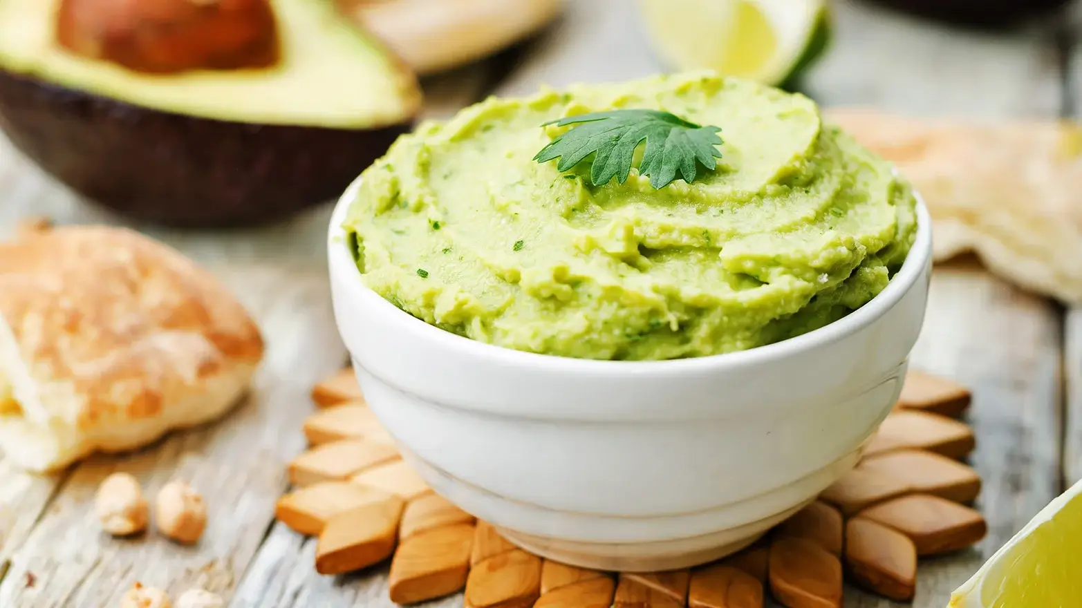 Avocado hummus