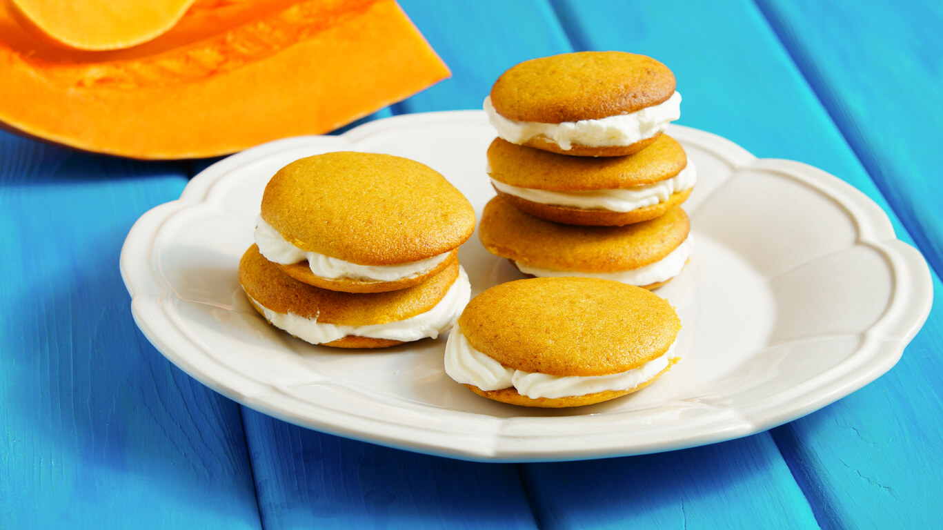 Pumpkin Whoopie - pumpkin cake with ricotta and mascarpone cream