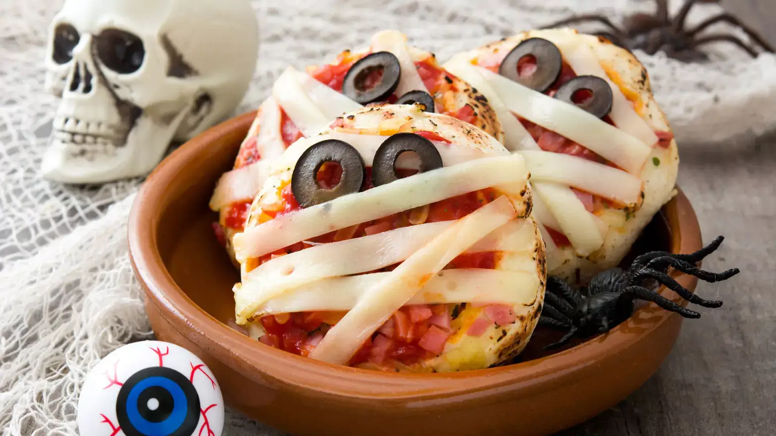 mummy pizza bagels