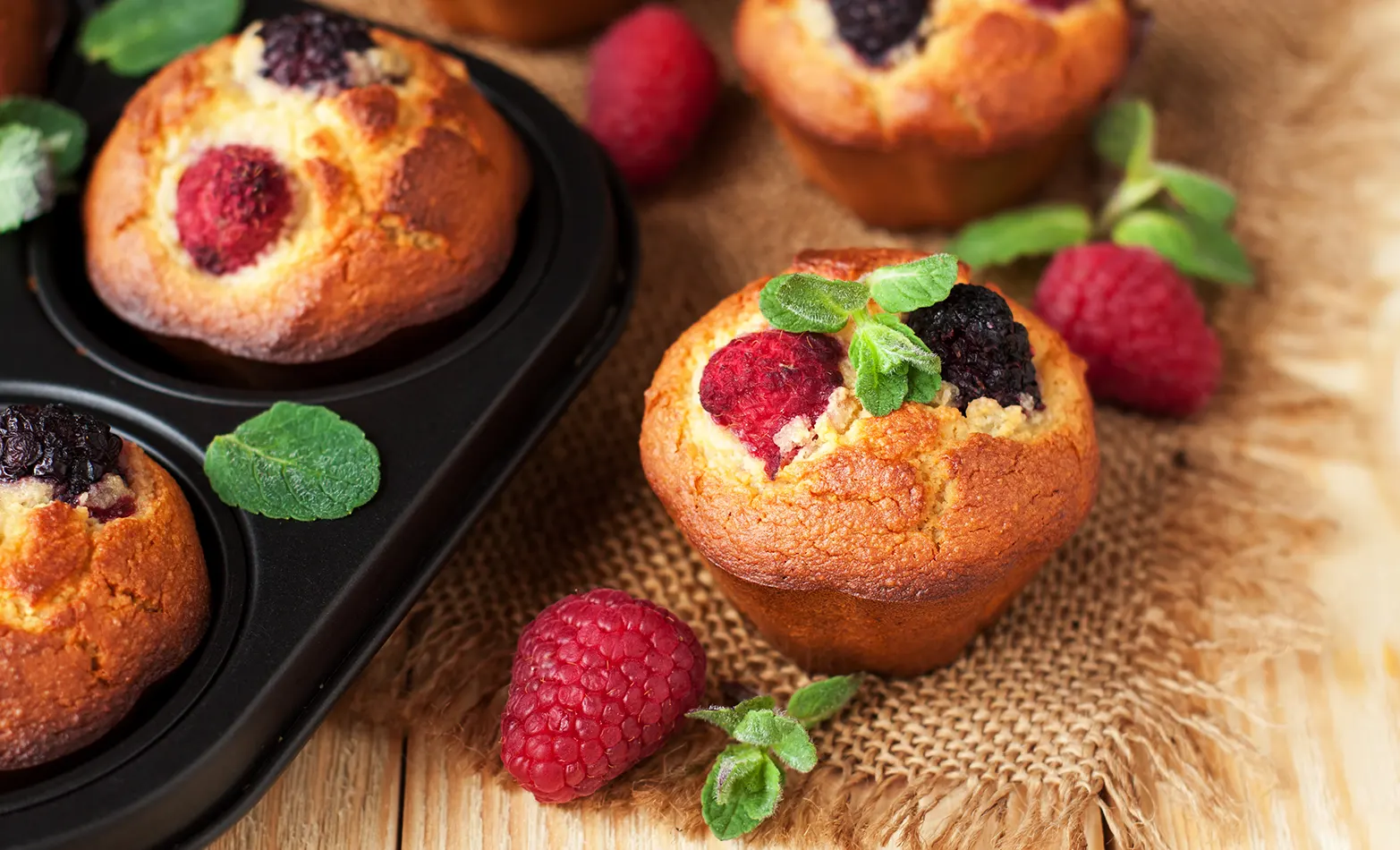 mixed berry muffins