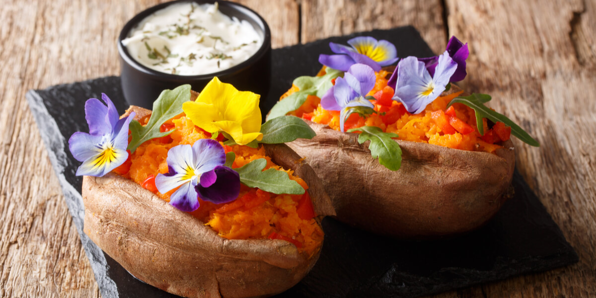 Food planing with edible flowers.
