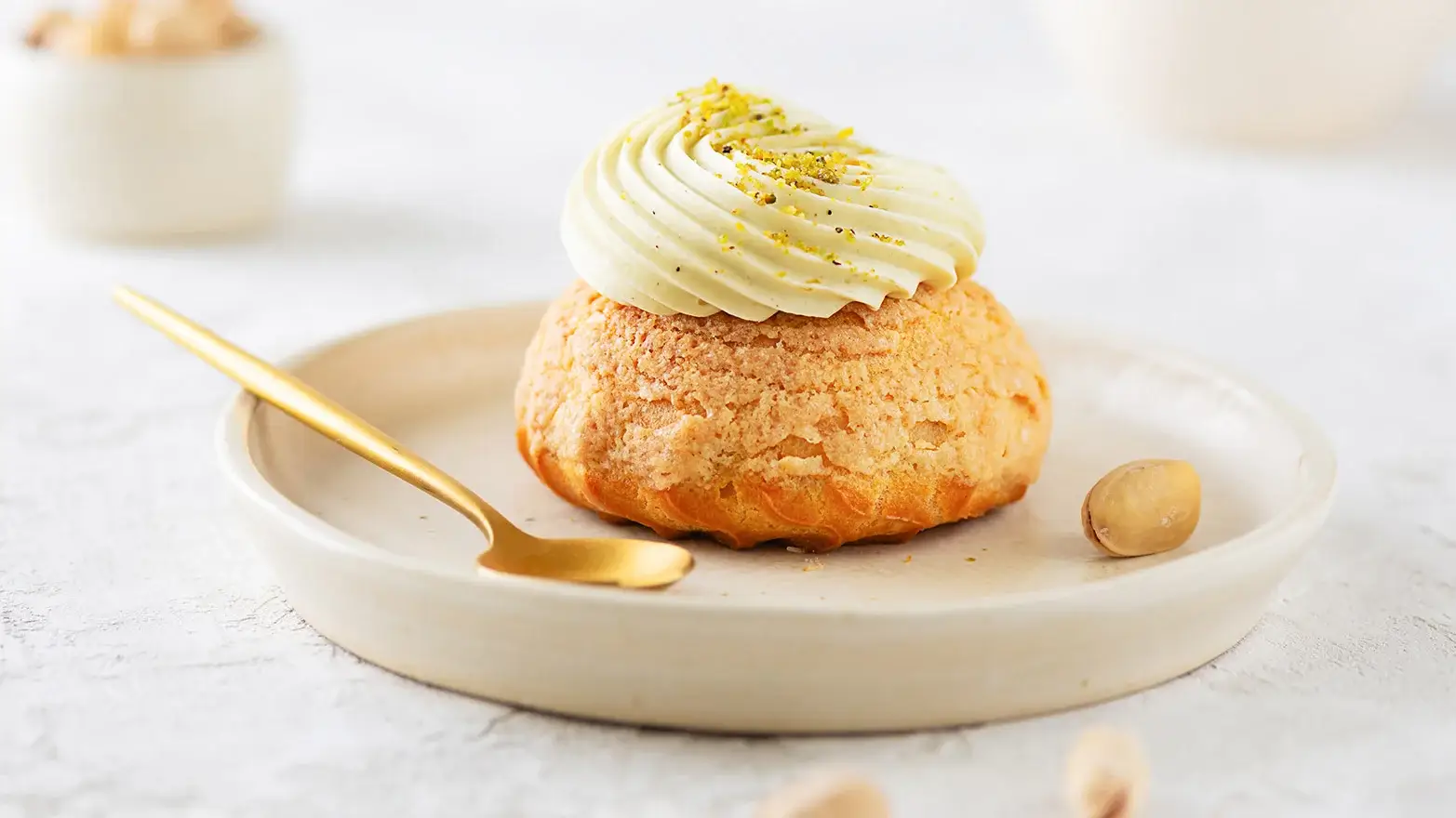 pistachio cream puffs