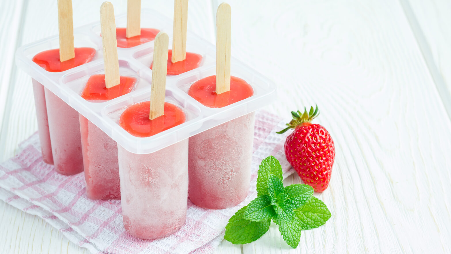 40-rose-push-pops.jpg